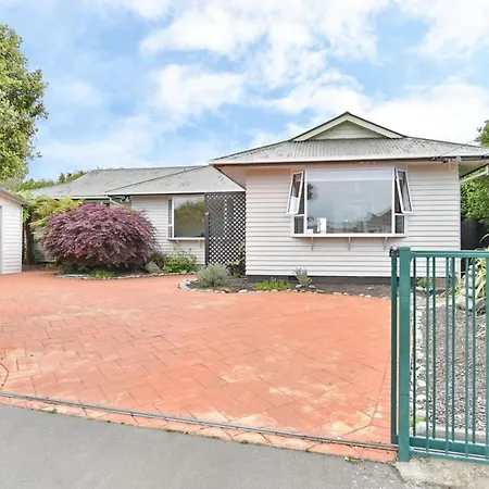 Bevington Studio - Christchurch Holiday Homes Exterior photo
